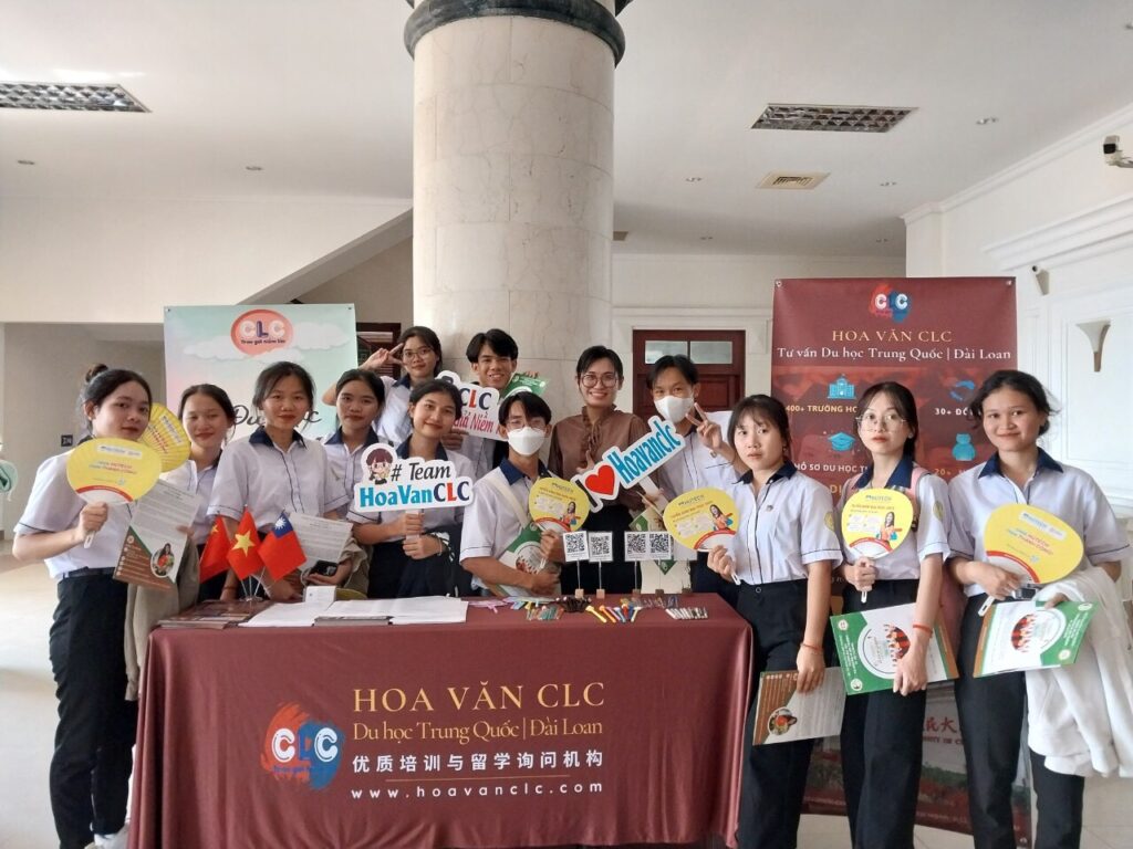 Hoa Văn CLC & Tư Vấn Du Học